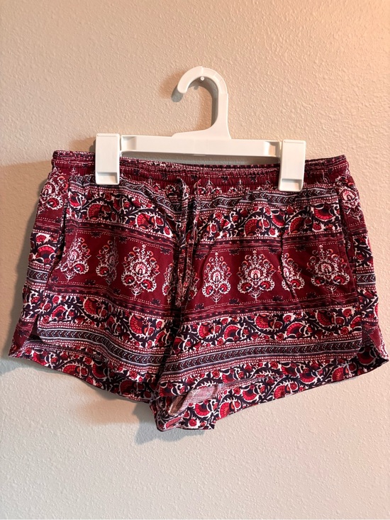 American Eagle Outfitters Pants - AMERICAN EAGLE Women’s Red Patterned Drawstring Shorts Size S